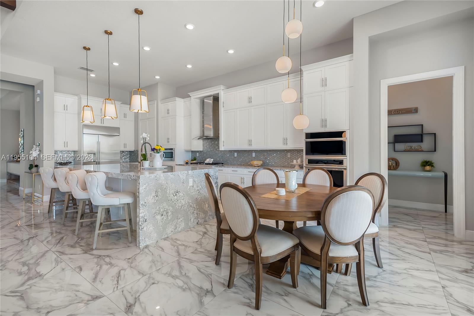 PARKLAND BAY - Residential