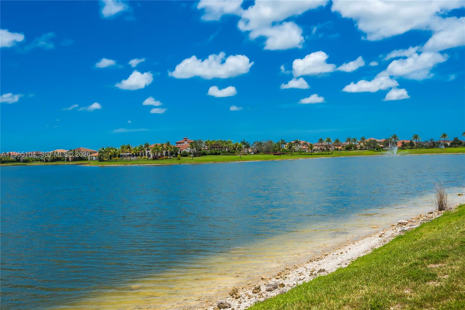 PARKLAND BAY - Residential