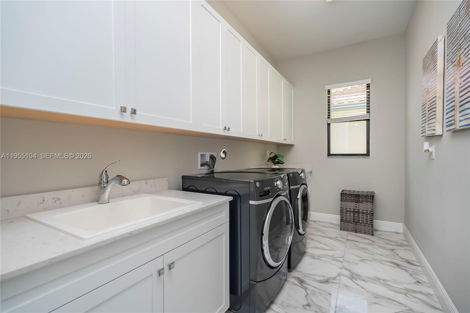 PARKLAND BAY - Residential