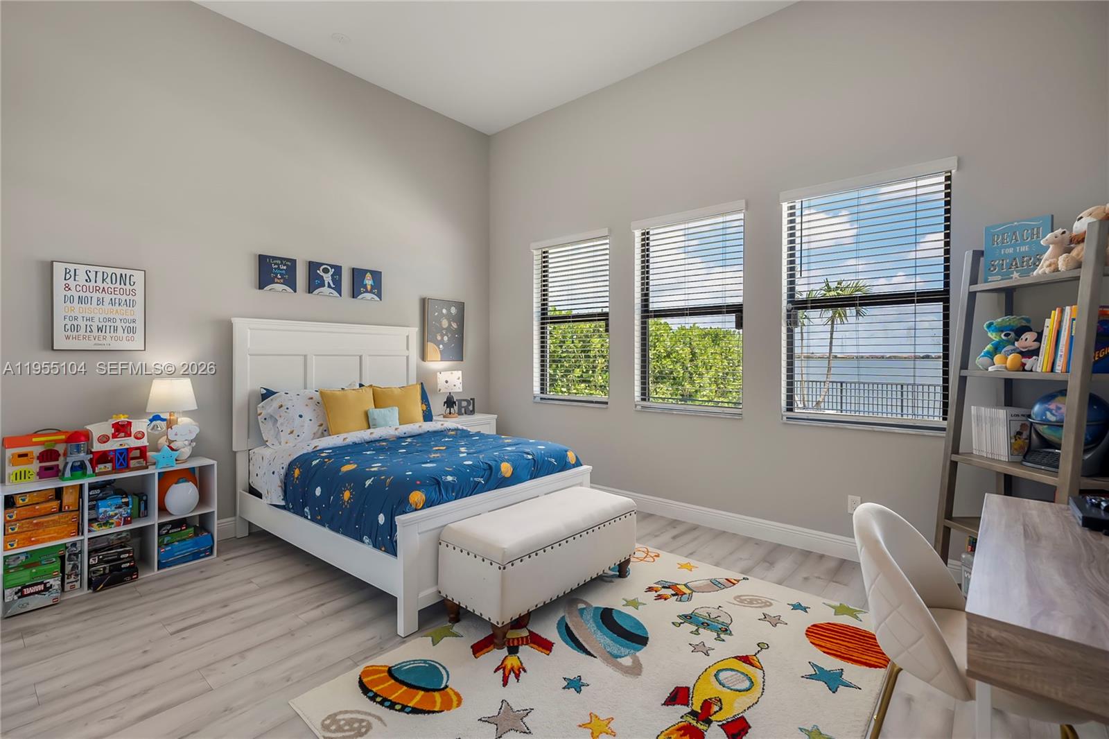 PARKLAND BAY - Residential