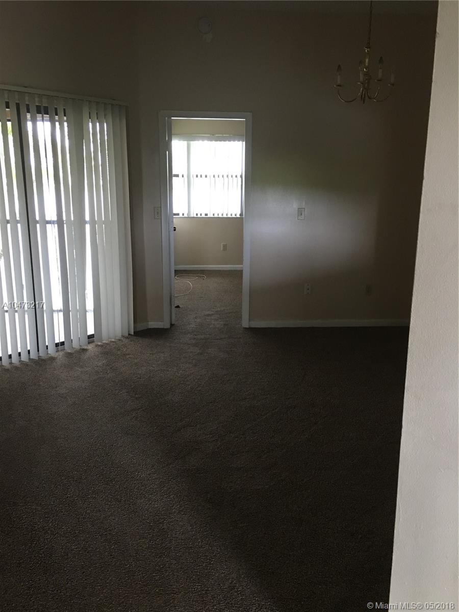 LAKESHORE CONDO 6 - Residential Lease