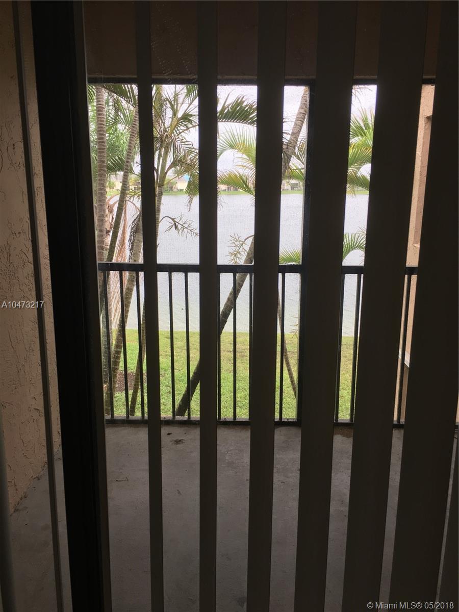 LAKESHORE CONDO 6 - Residential Lease