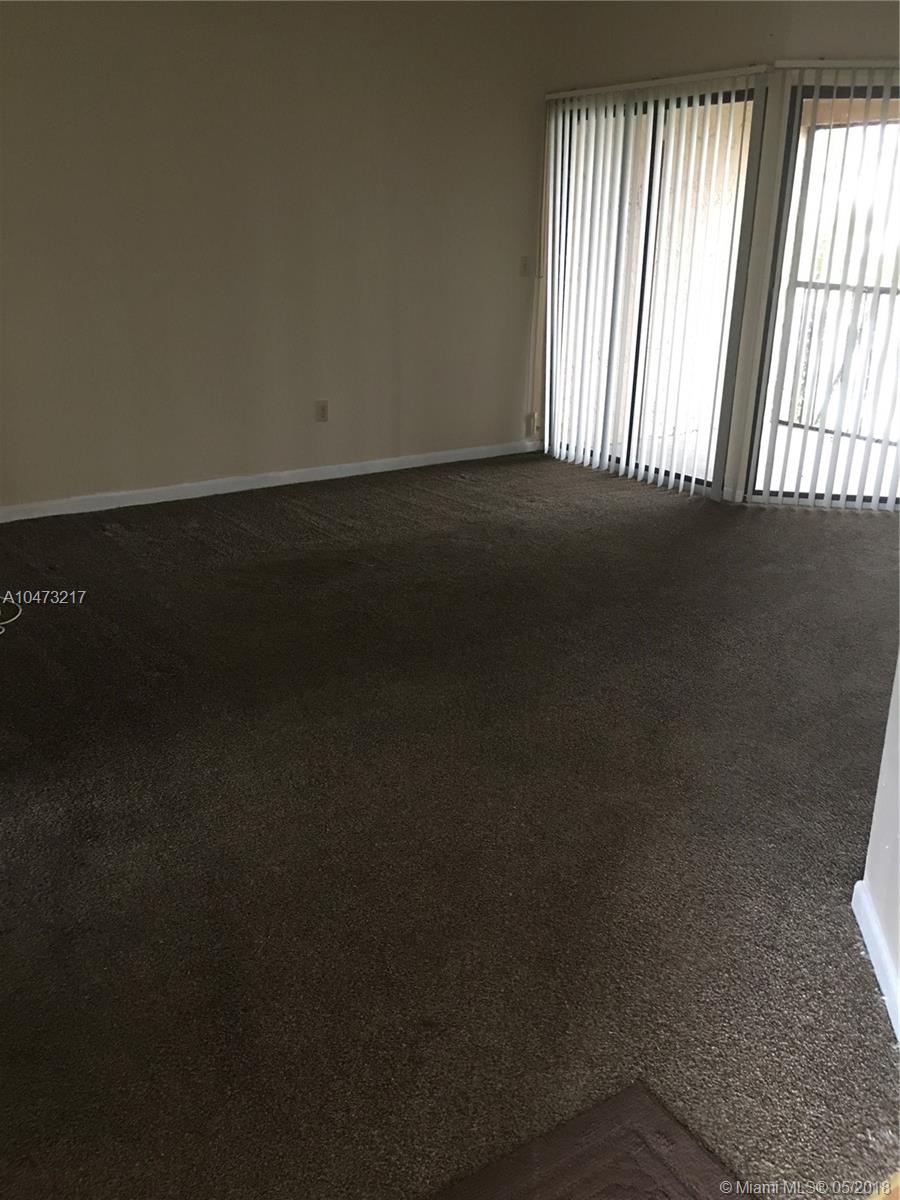 LAKESHORE CONDO 6 - Residential Lease