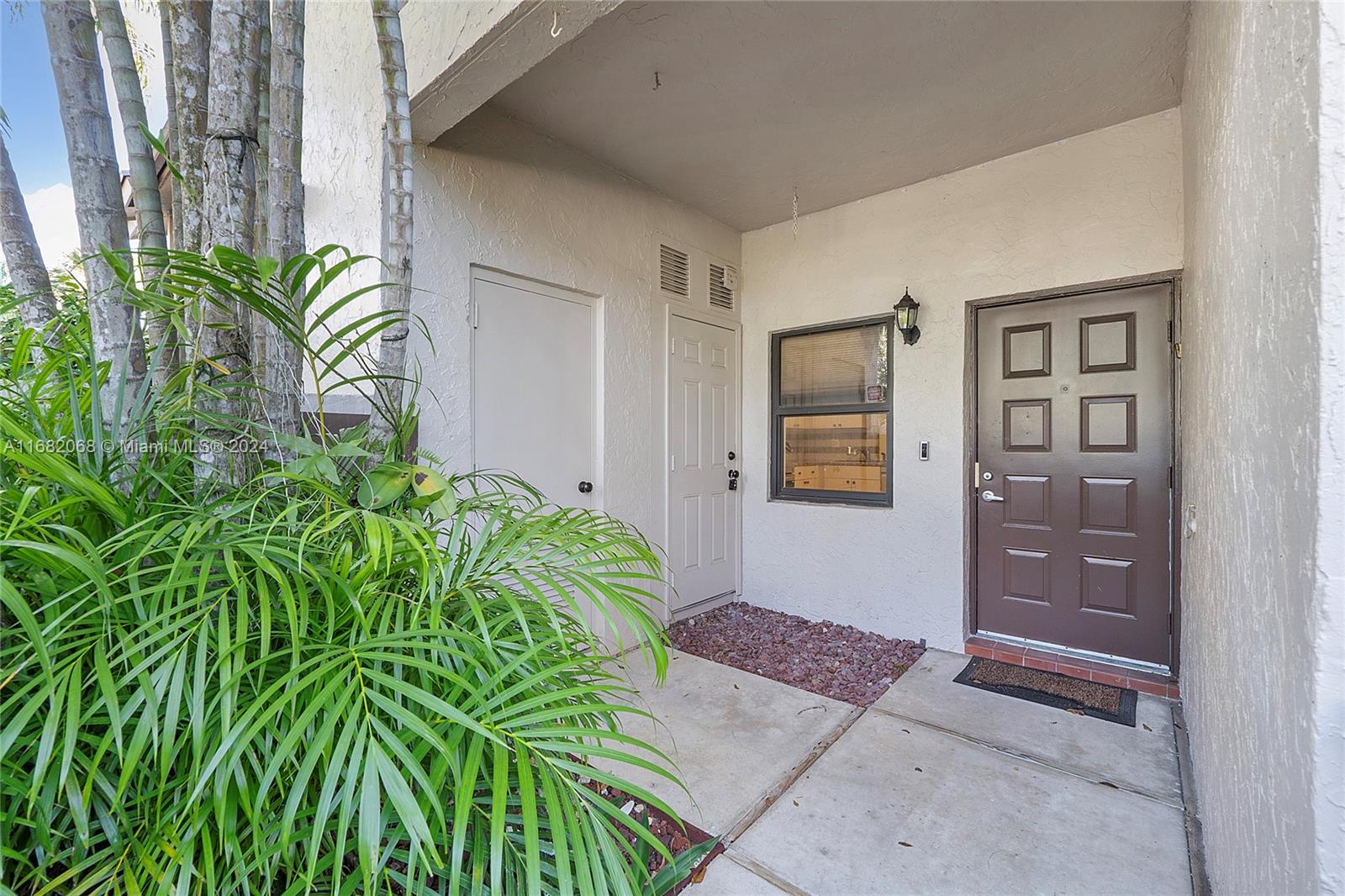 POND APPLE PLACE I CONDO - Residential Lease