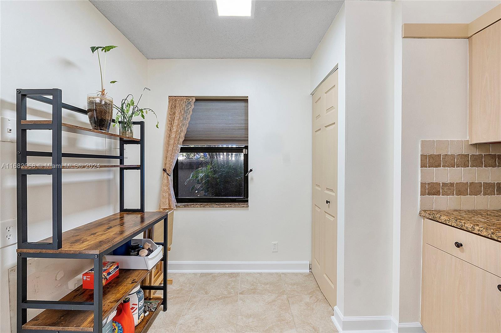 POND APPLE PLACE I CONDO - Residential Lease