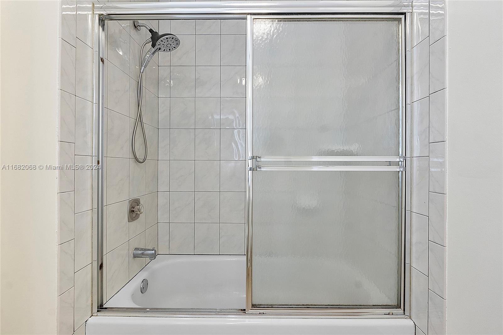 POND APPLE PLACE I CONDO - Residential Lease