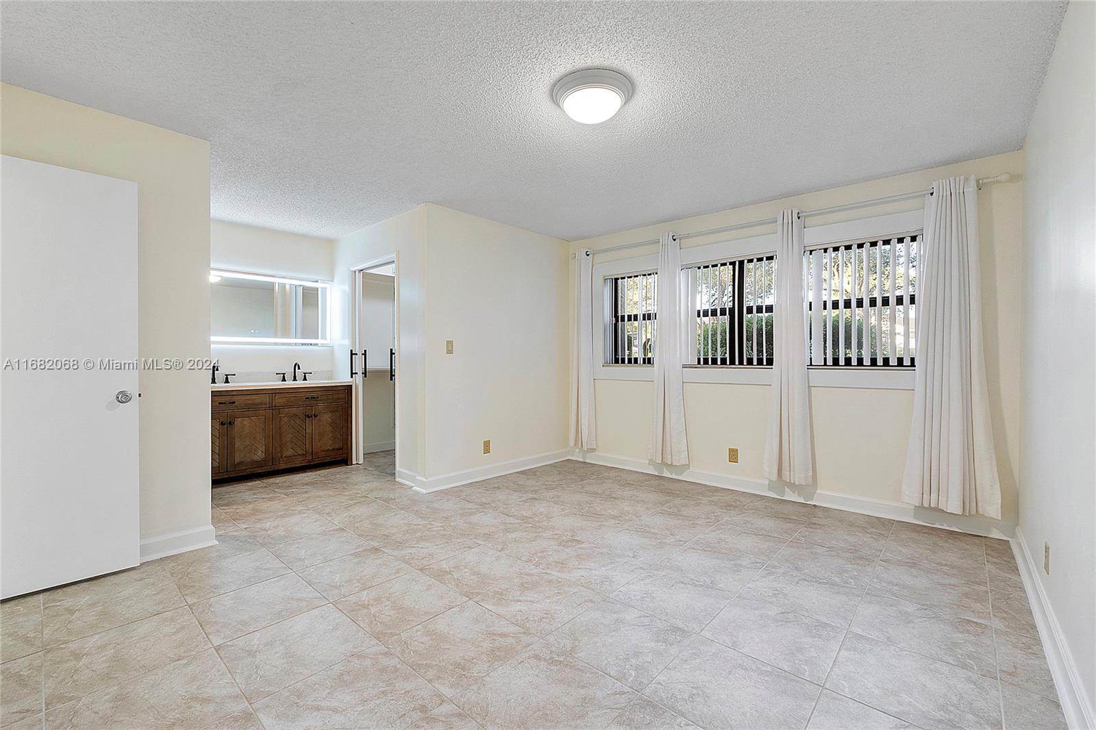 POND APPLE PLACE I CONDO - Residential Lease