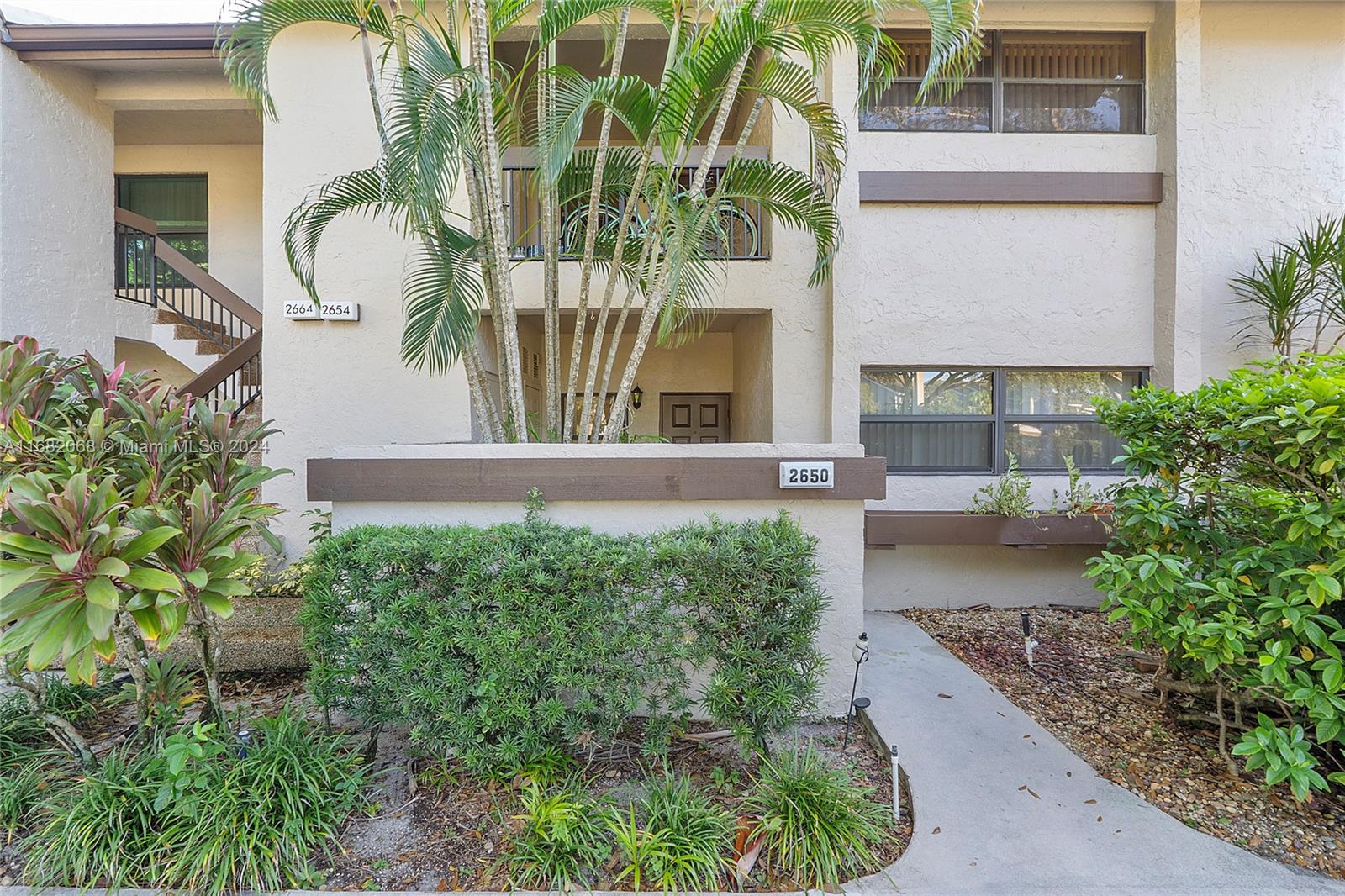 POND APPLE PLACE I CONDO - Residential Lease