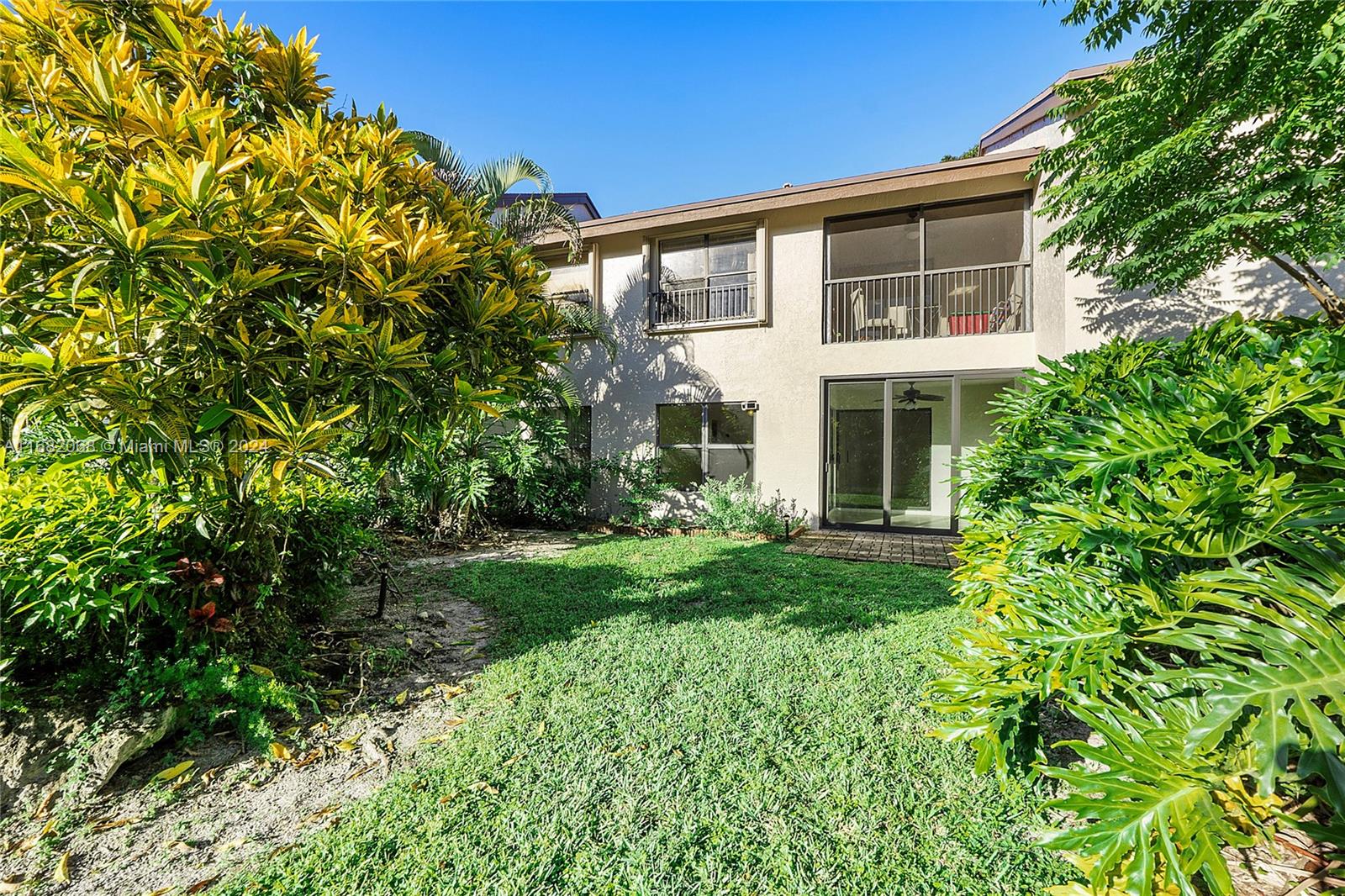POND APPLE PLACE I CONDO - Residential Lease