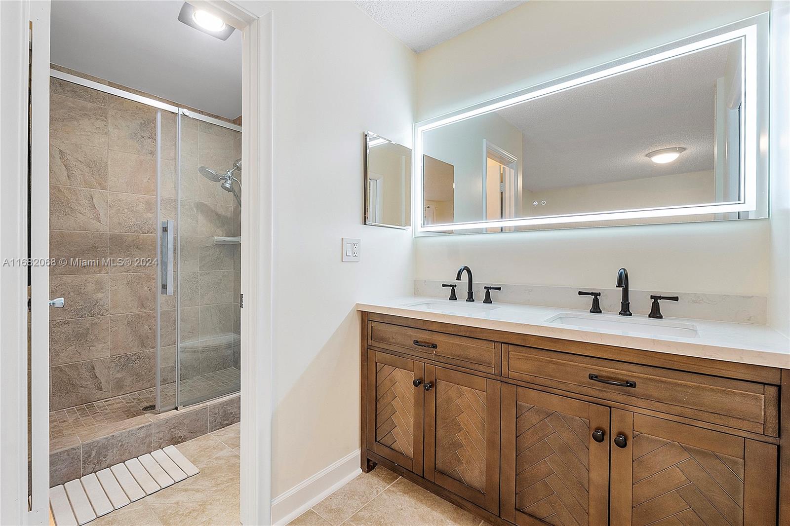 POND APPLE PLACE I CONDO - Residential Lease