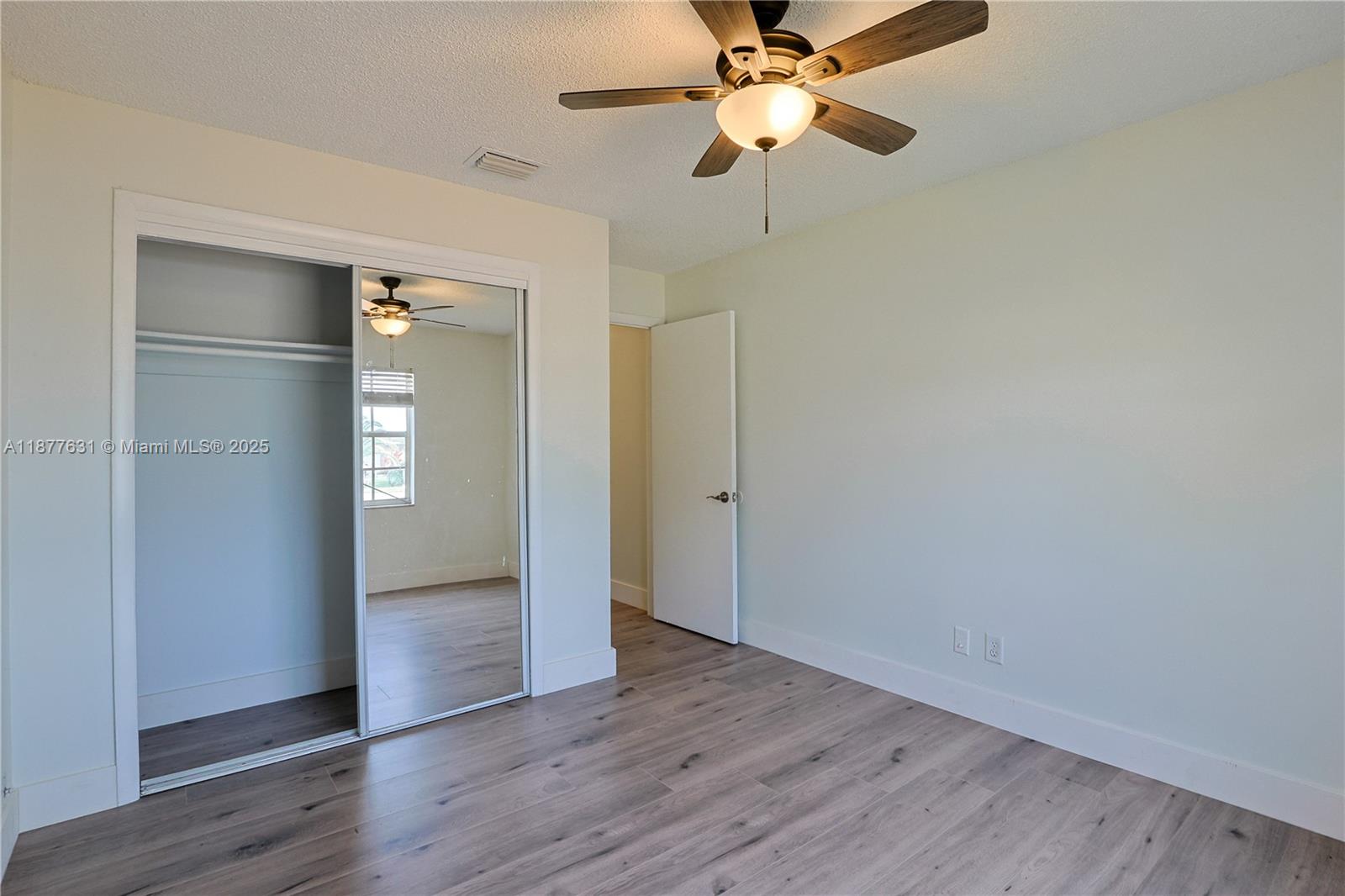 RAINBOW LAKES - Residential Lease