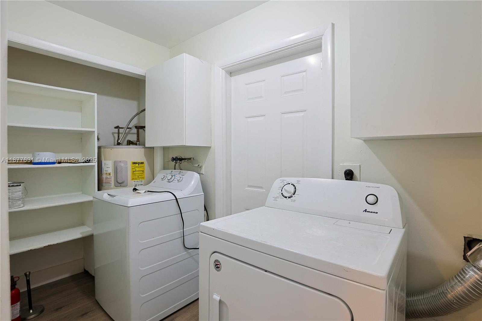 RAINBOW LAKES - Residential Lease