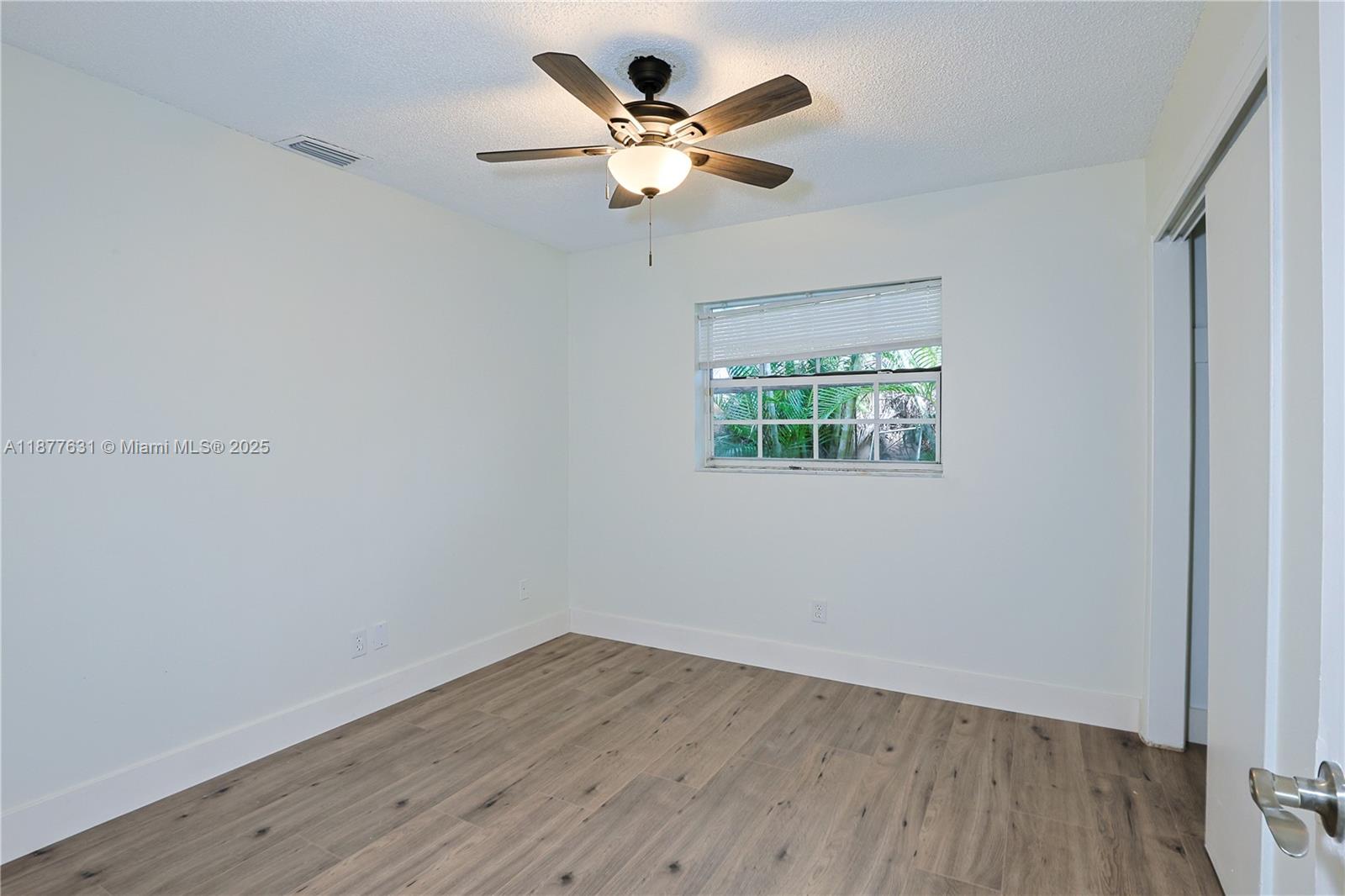 RAINBOW LAKES - Residential Lease