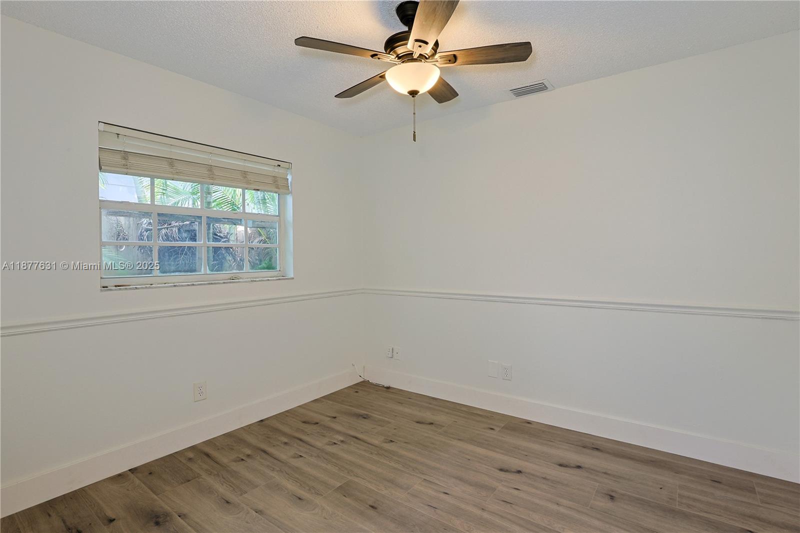 RAINBOW LAKES - Residential Lease