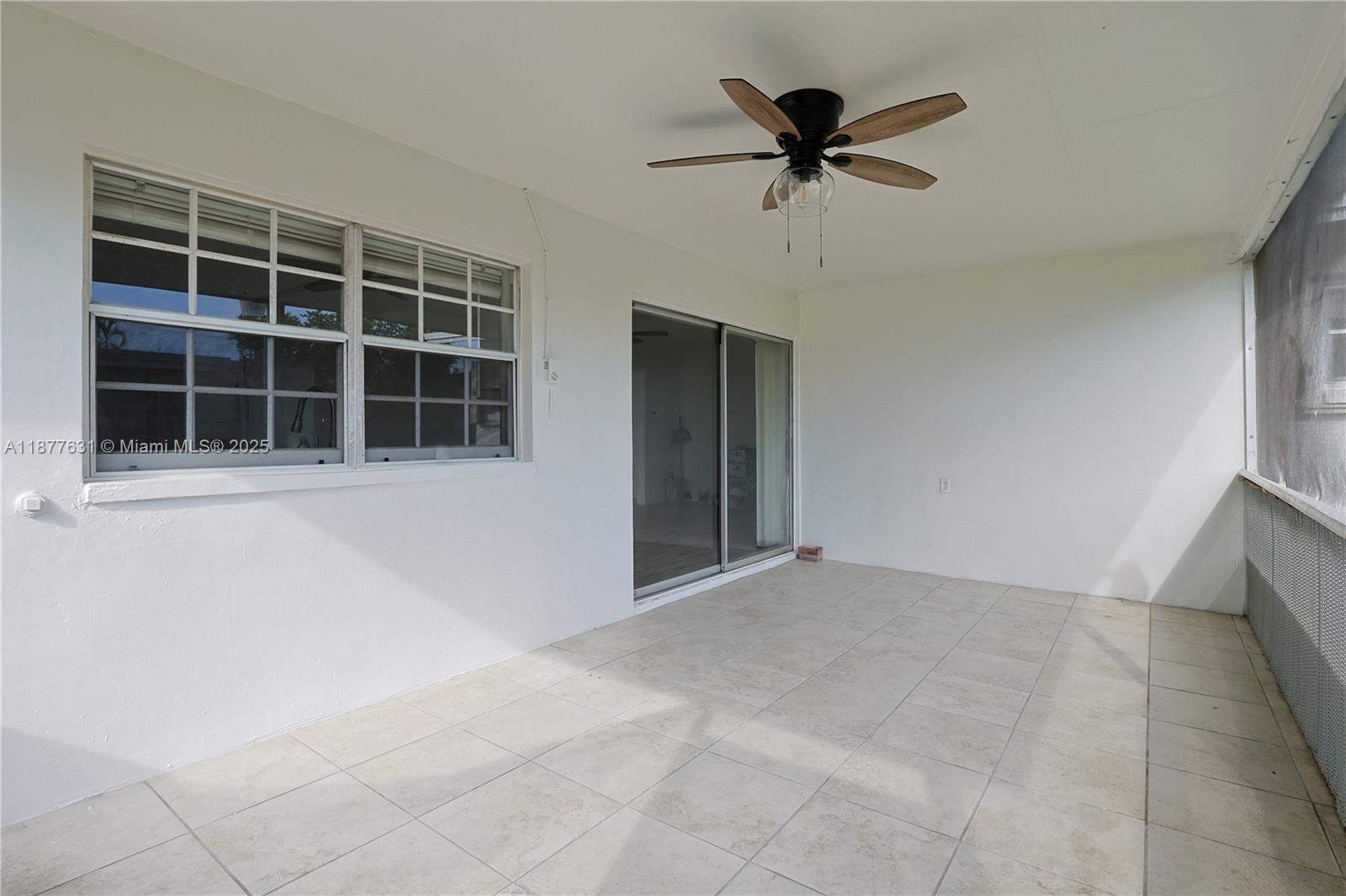 RAINBOW LAKES - Residential Lease