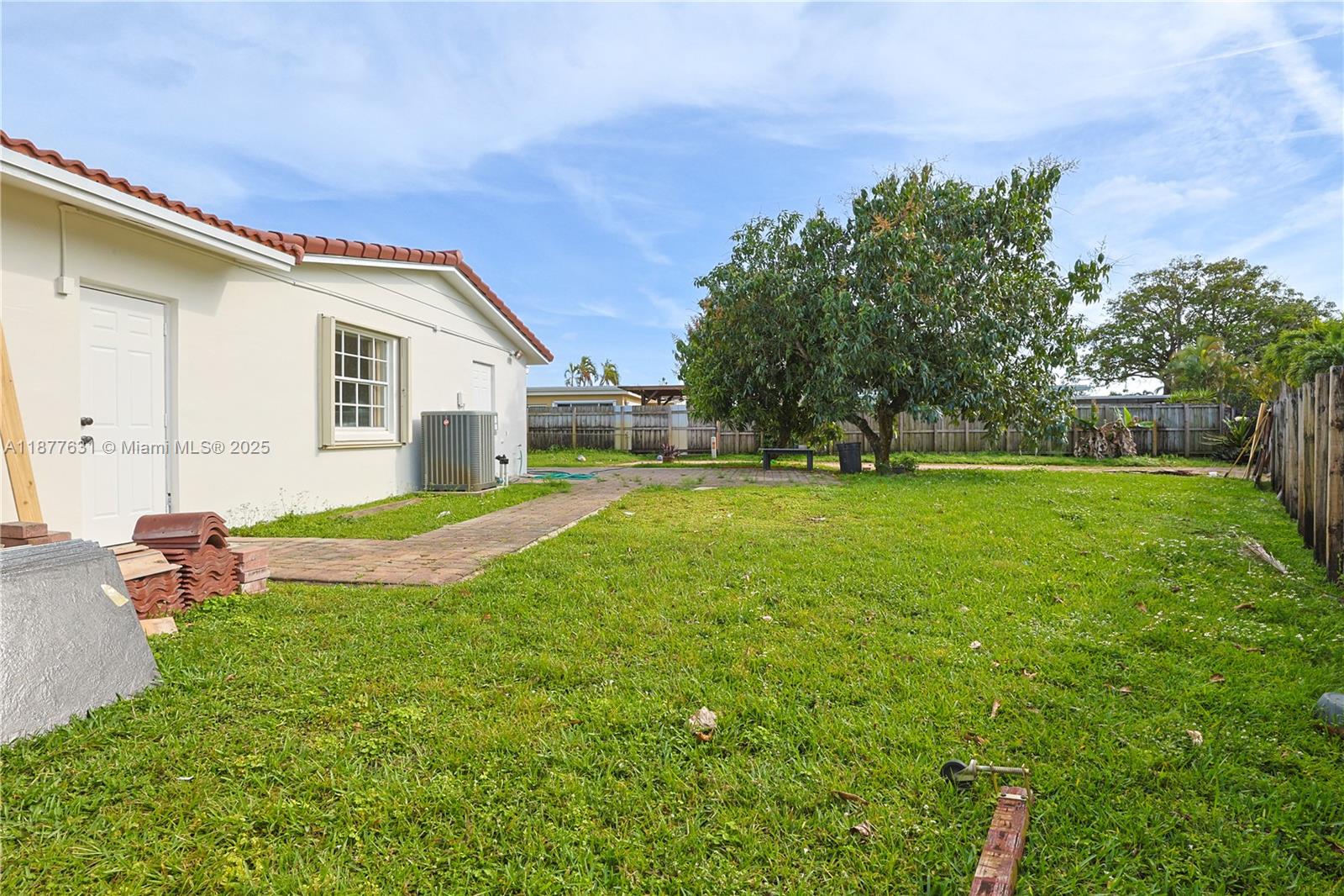 RAINBOW LAKES - Residential Lease