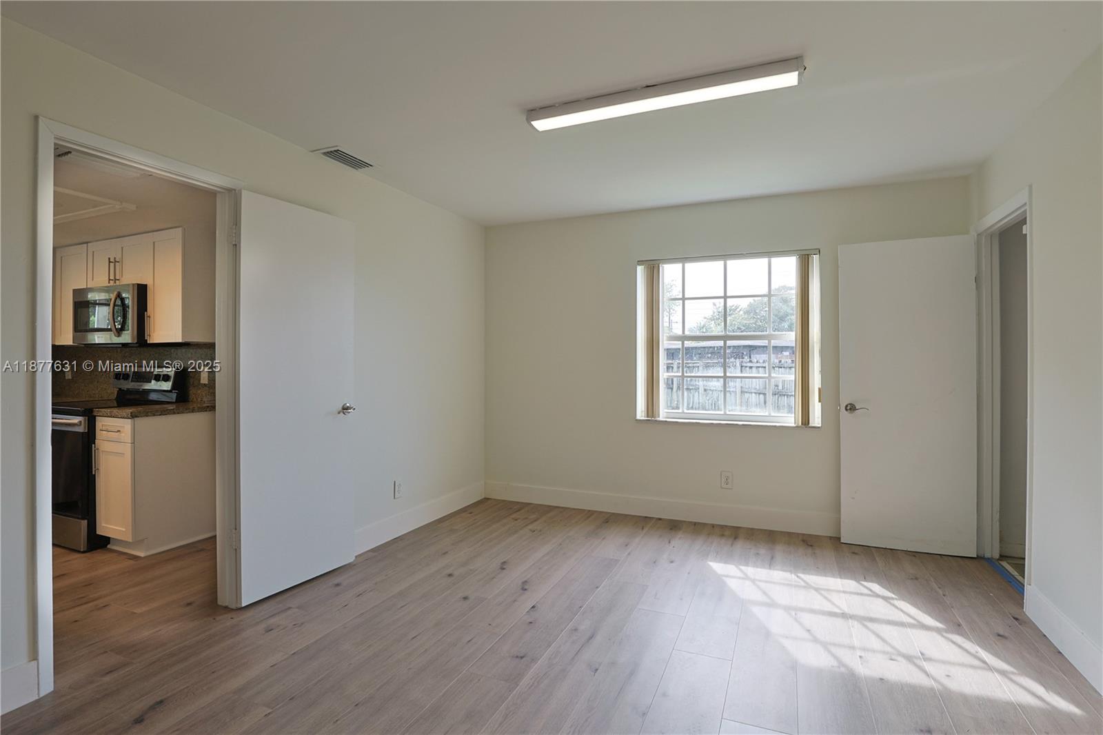 RAINBOW LAKES - Residential Lease