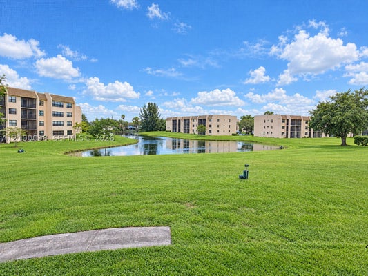 10402 SUNRISE LAKES BLVD APT 201, SUNRISE, FL 33322 - Image d4e7ae6120892e694ecc1e470cd2d756/3616425250