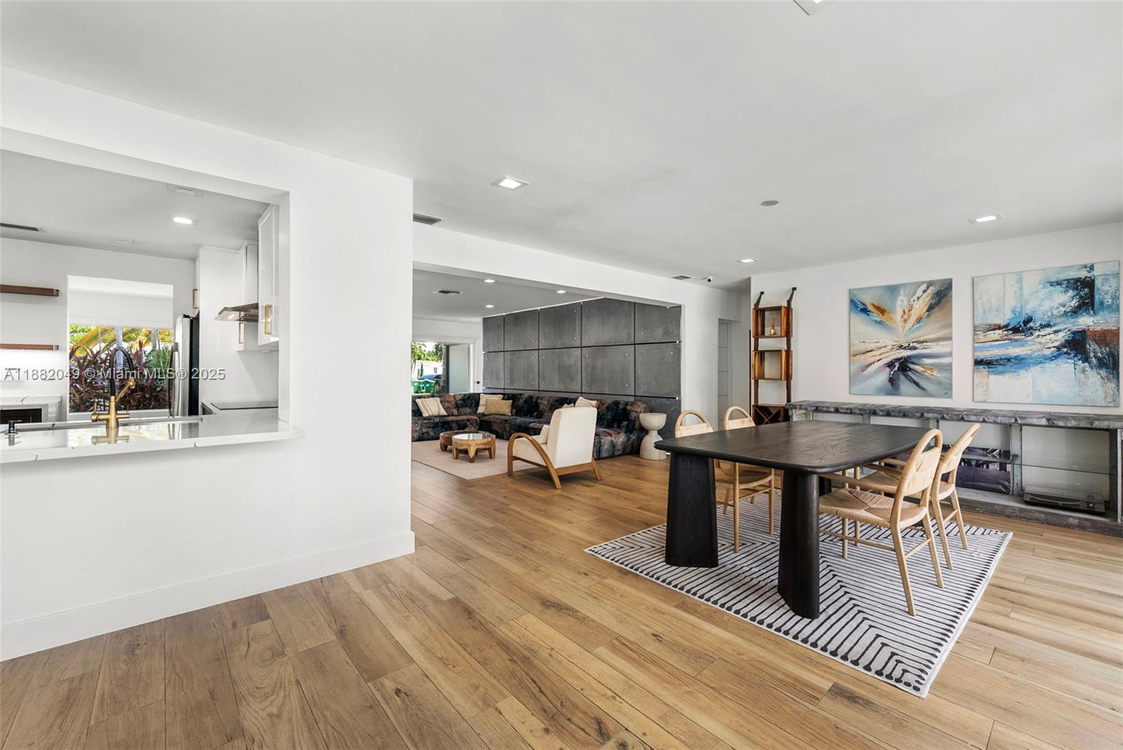 HIGHLAND GARDENS - Residential