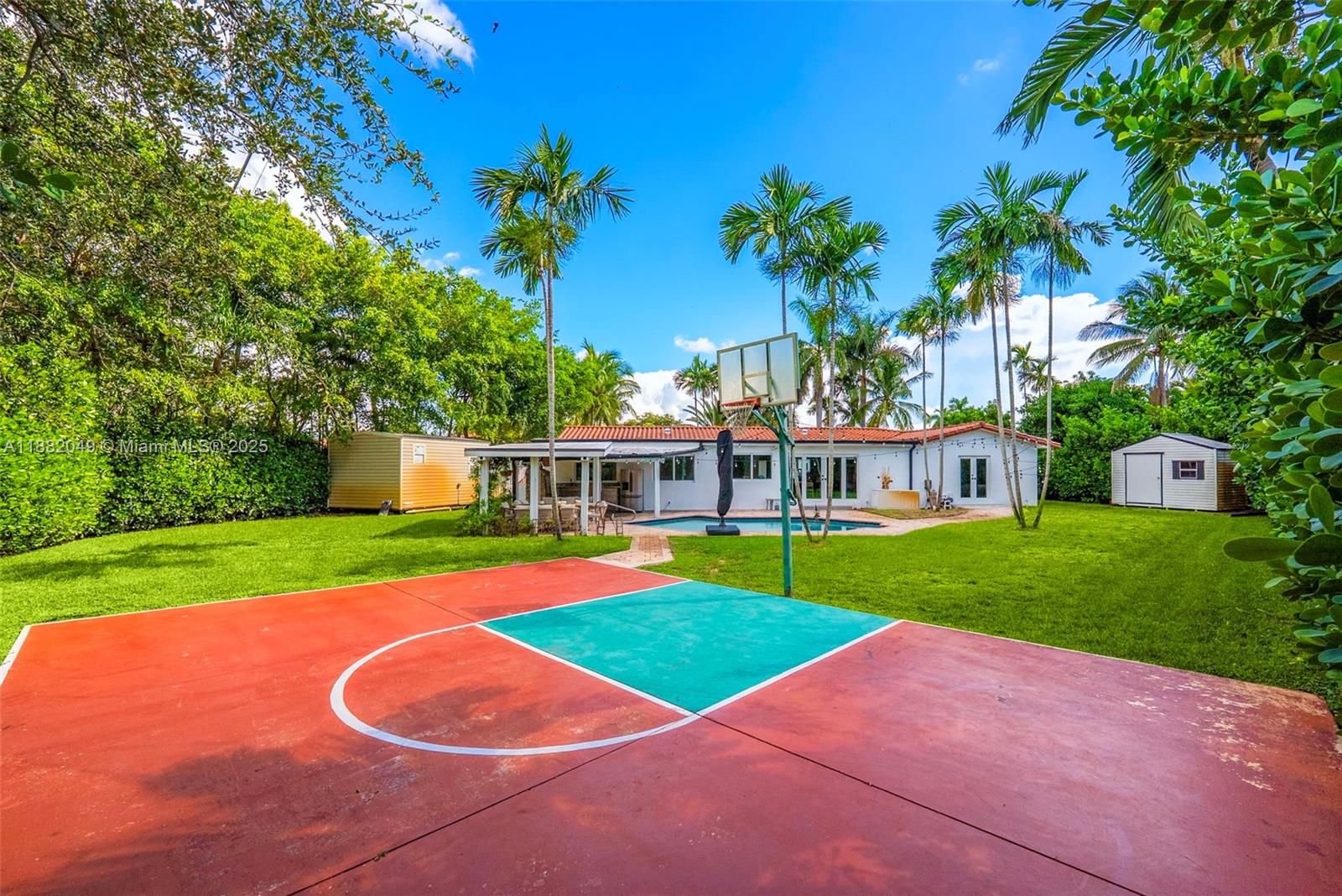 HIGHLAND GARDENS - Residential