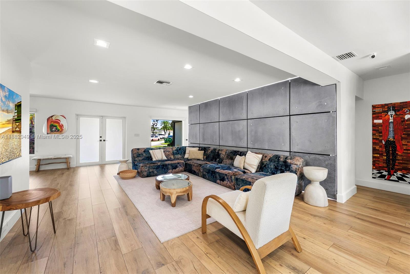 HIGHLAND GARDENS - Residential