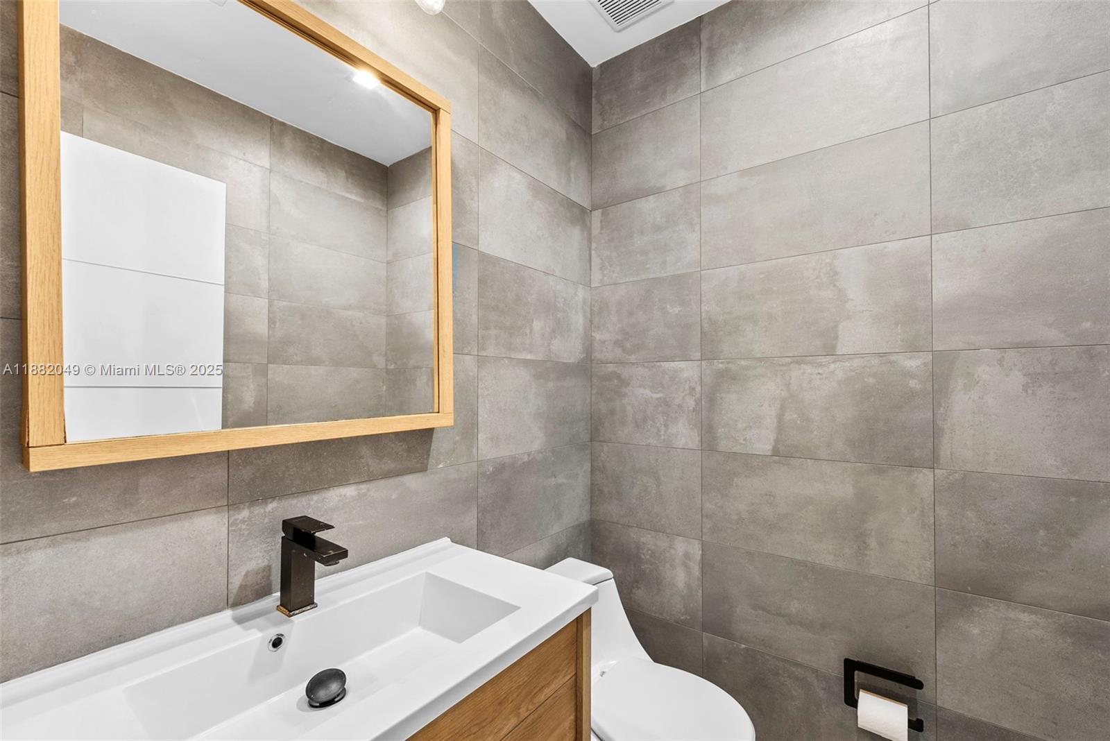 HIGHLAND GARDENS - Residential