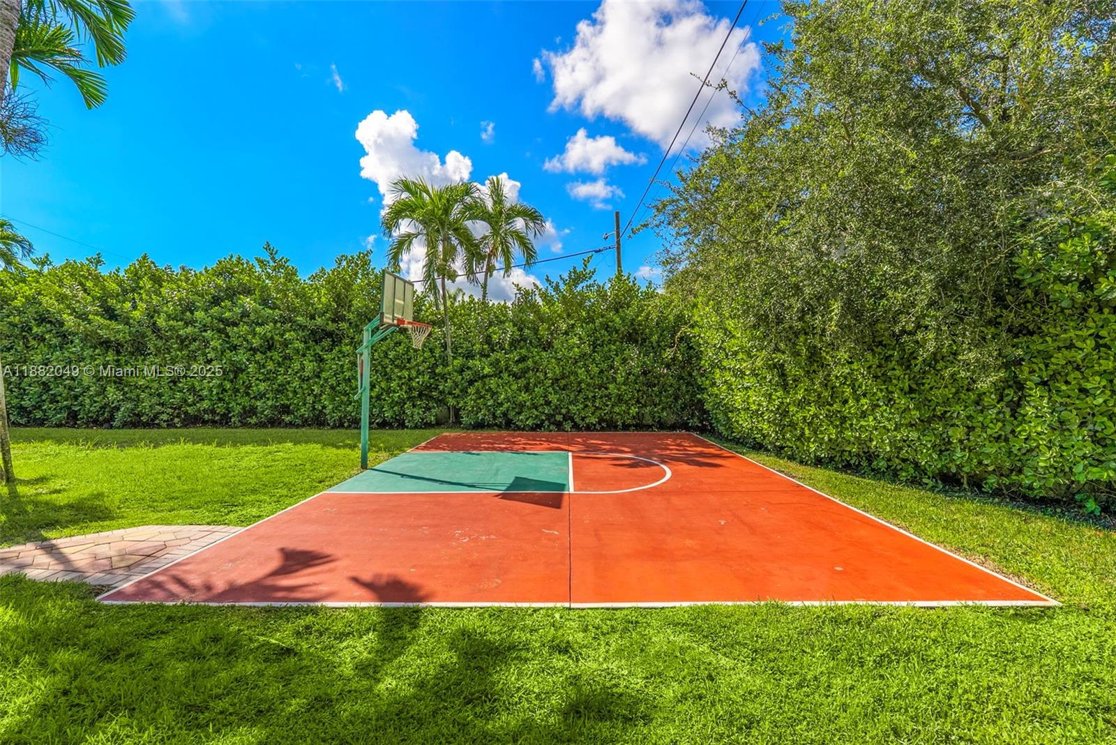 HIGHLAND GARDENS - Residential