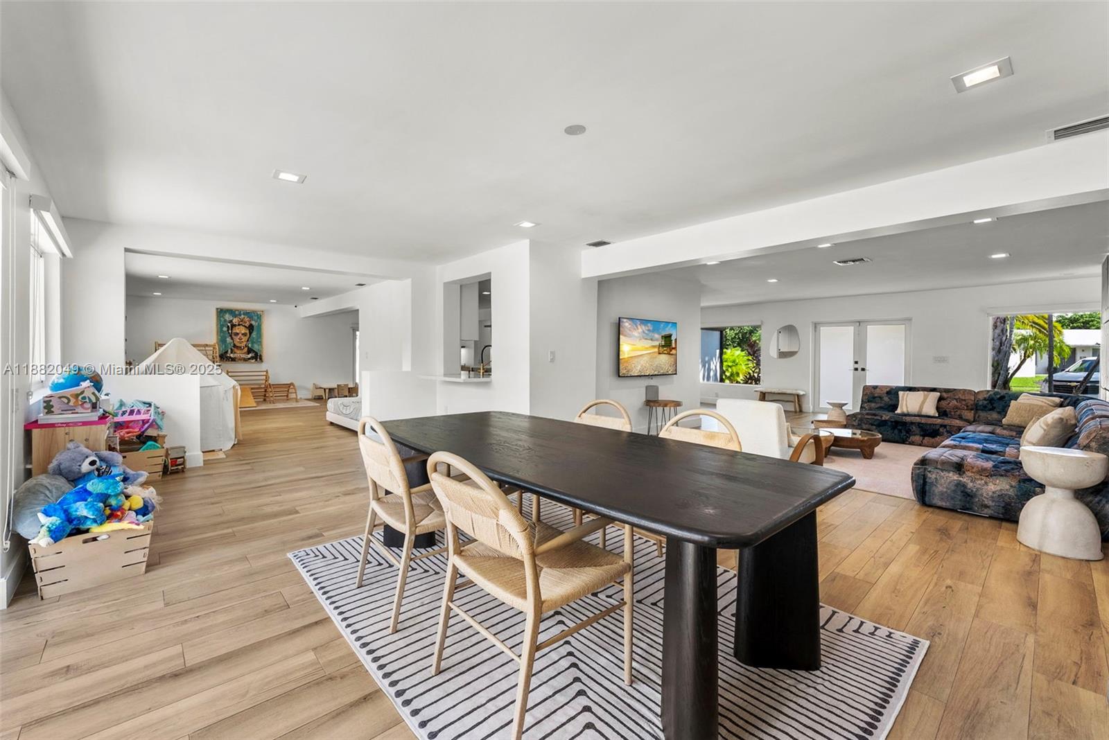 HIGHLAND GARDENS - Residential