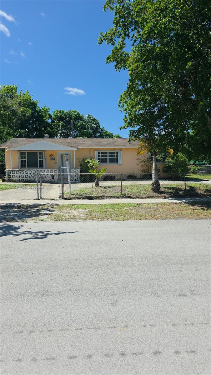 17960 NW 22nd Ct