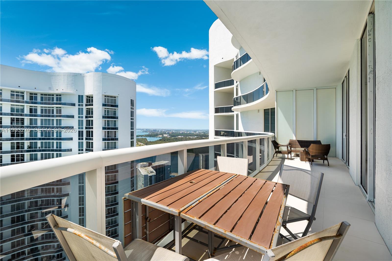 TDR TOWER I CONDO - Residential