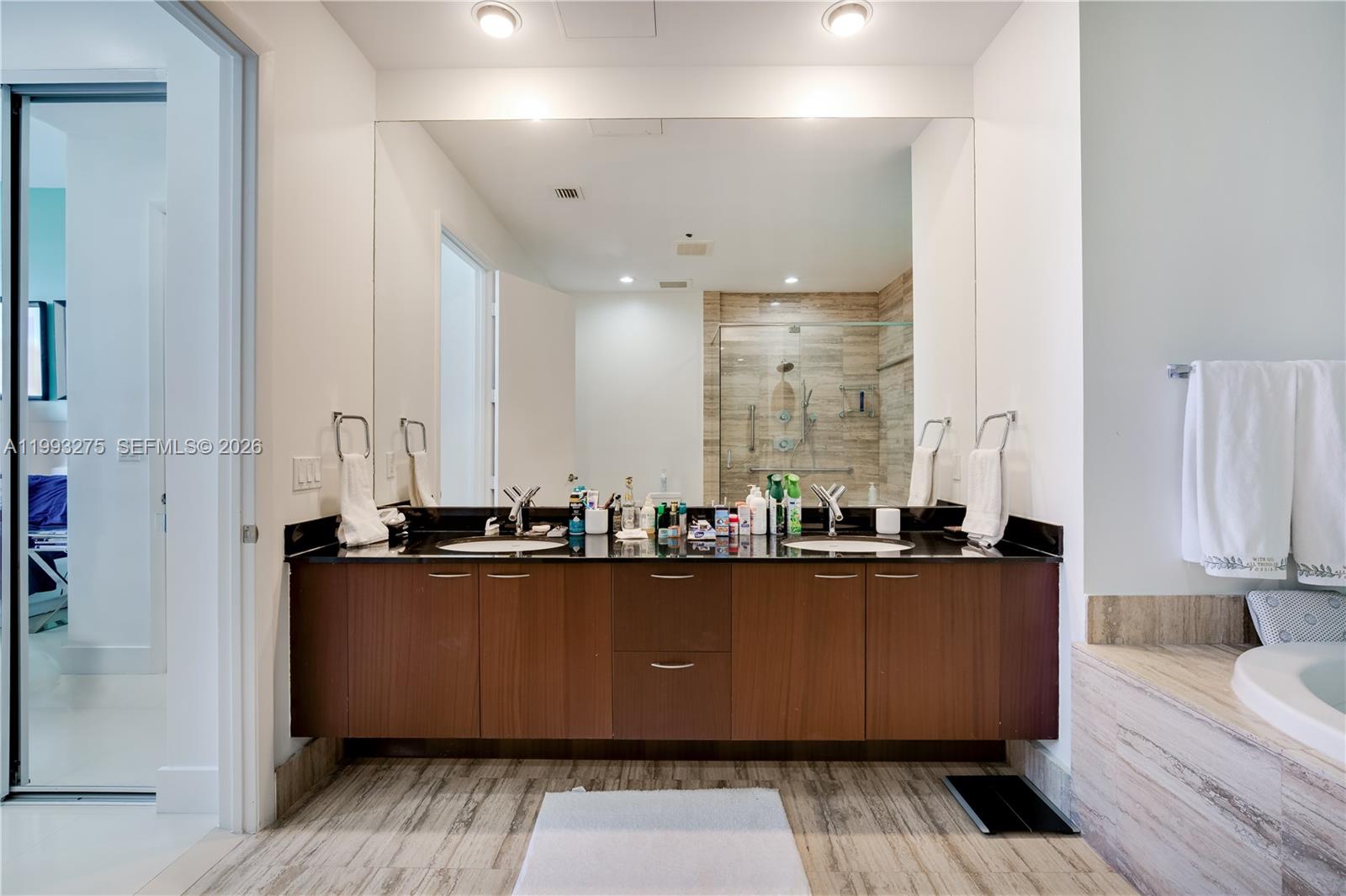 TDR TOWER I CONDO - Residential