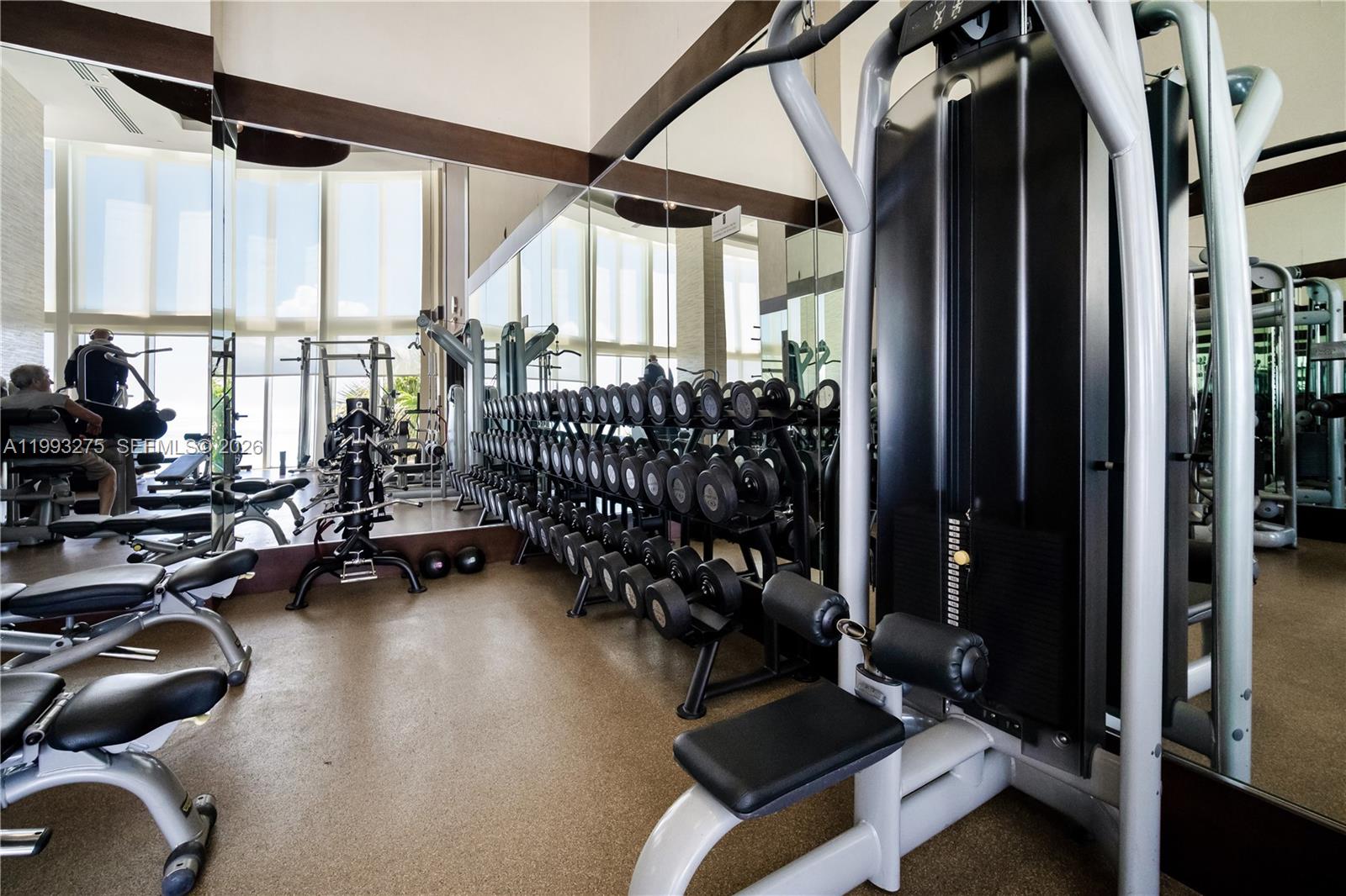 TDR TOWER I CONDO - Residential