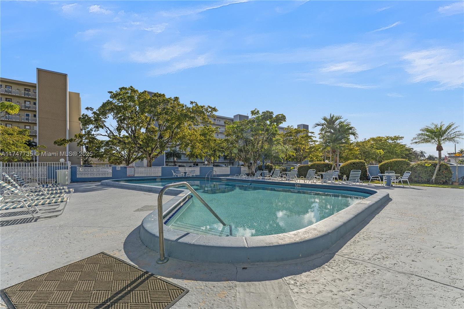 MEADOWBROOK CONDO APTS BL - Residential