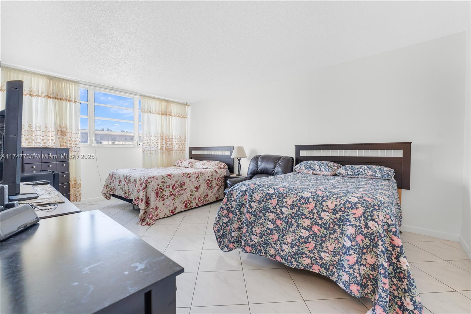 MEADOWBROOK CONDO APTS BL - Residential