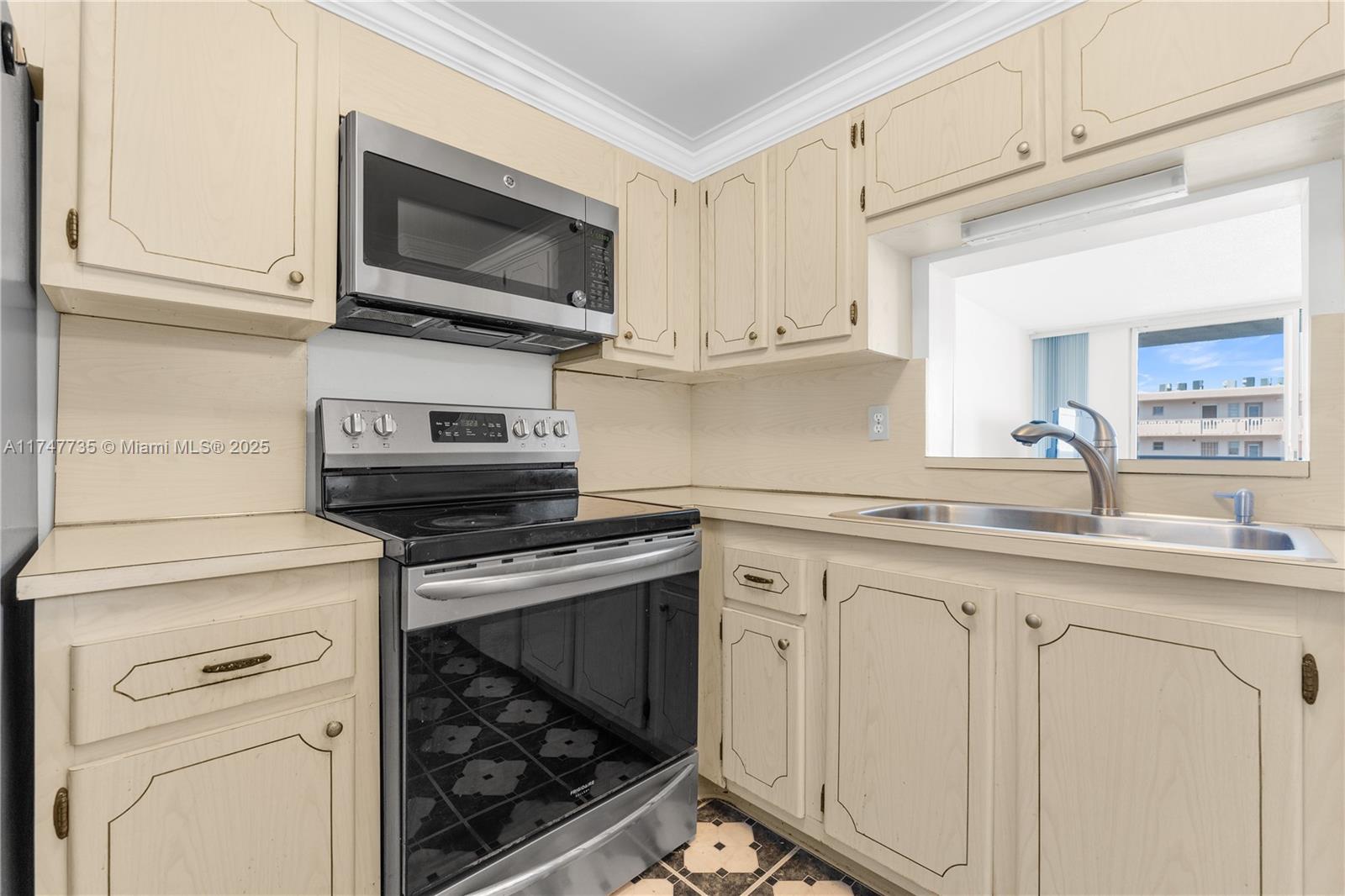 MEADOWBROOK CONDO APTS BL - Residential