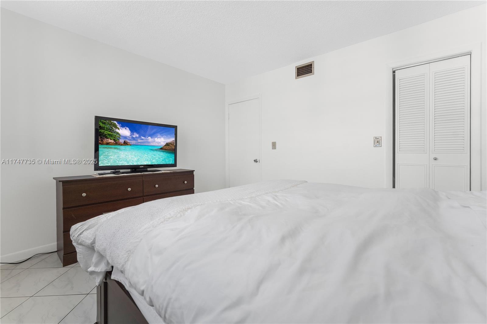 MEADOWBROOK CONDO APTS BL - Residential