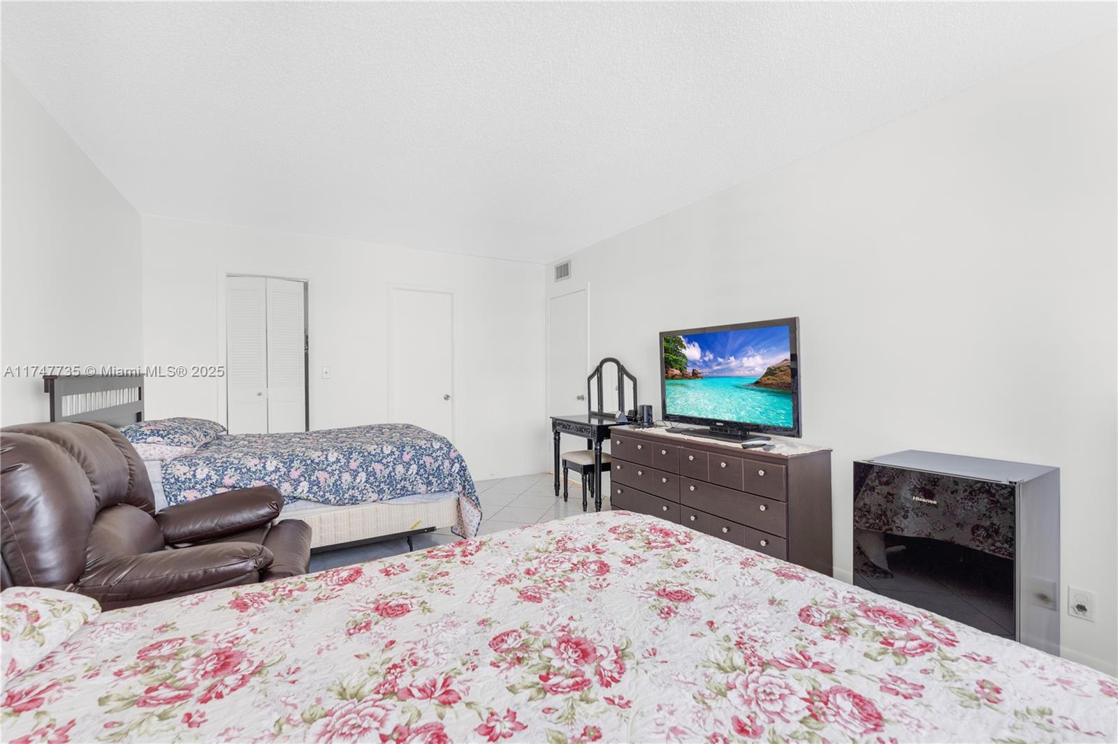 MEADOWBROOK CONDO APTS BL - Residential