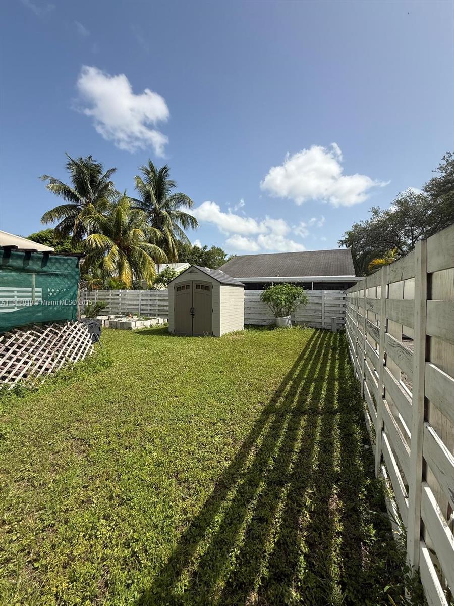 COUNTRY WALK WEST SEC 1 - Residential