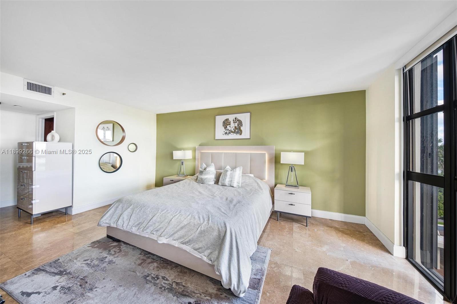 THE TOWERS OF QUAYSIDE CO - Residential