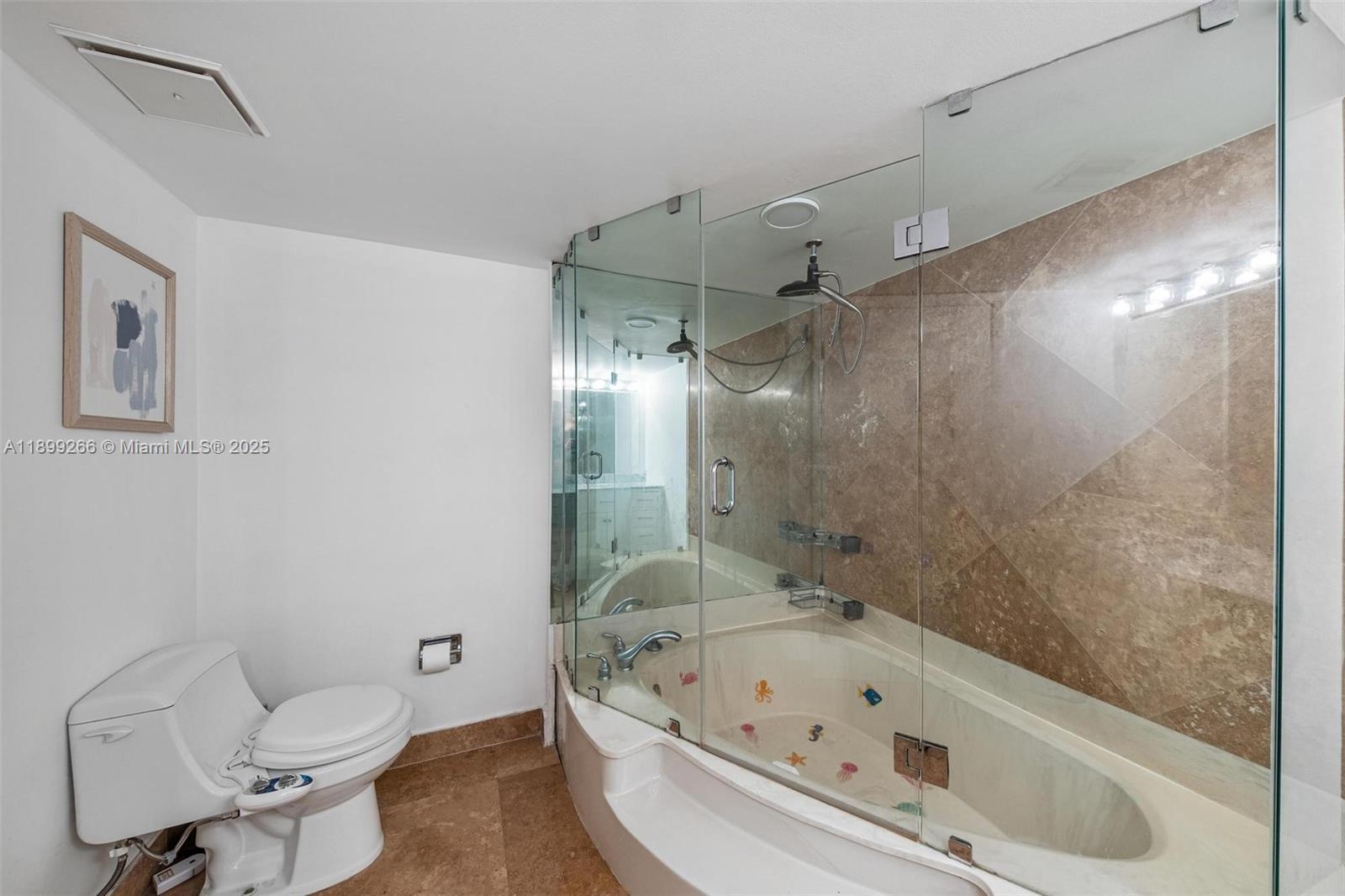 THE TOWERS OF QUAYSIDE CO - Residential