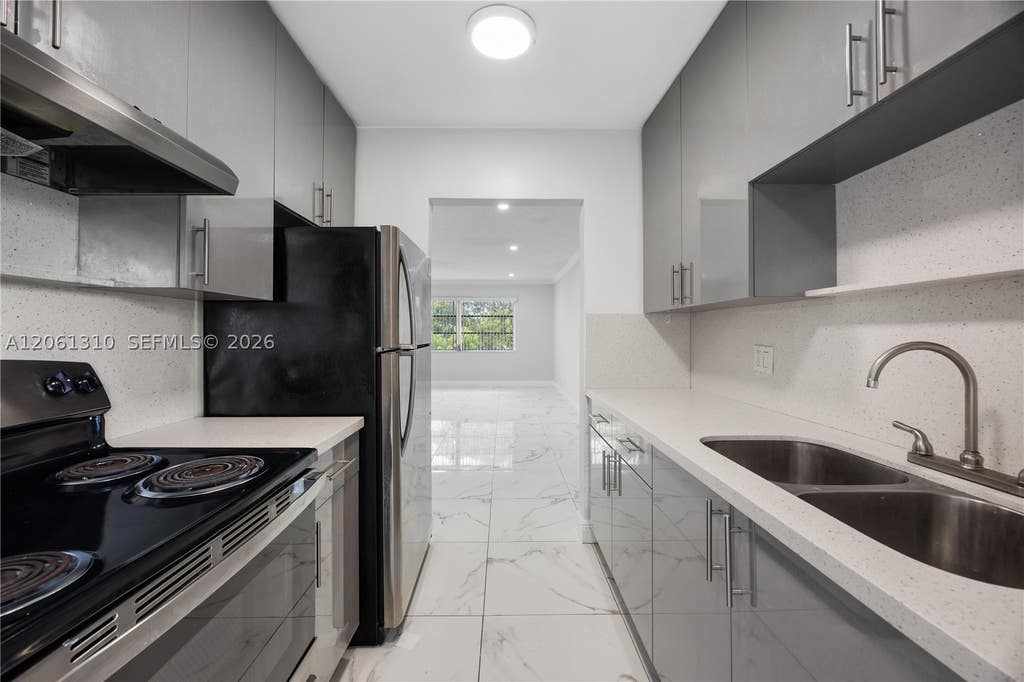 Photo of 5450 Hollywood Blvd #203, Hollywood, FL 33021 (MLS # A12061310)