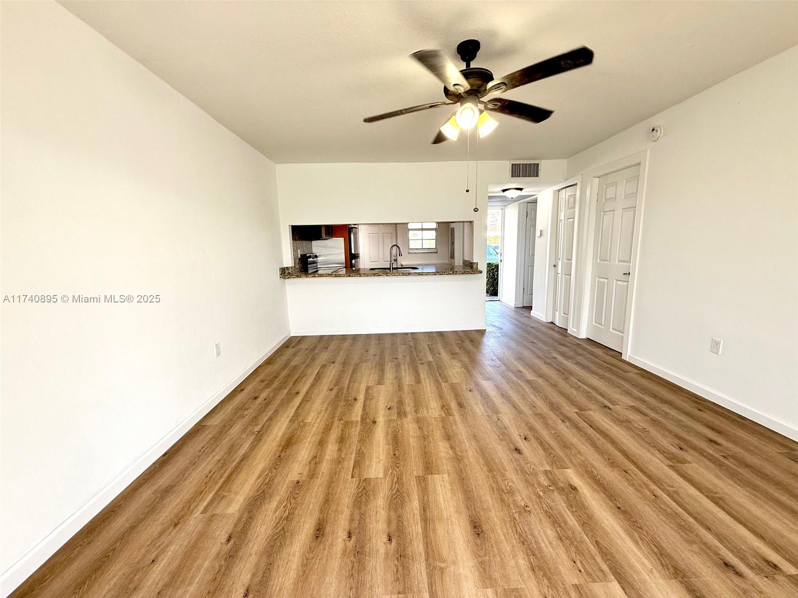 Rental Property at 2880 Ne 203rd St 6, Aventura, Miami-Dade County, Florida - Bedrooms: 1 
Bathrooms: 1  - $1,650 MO.