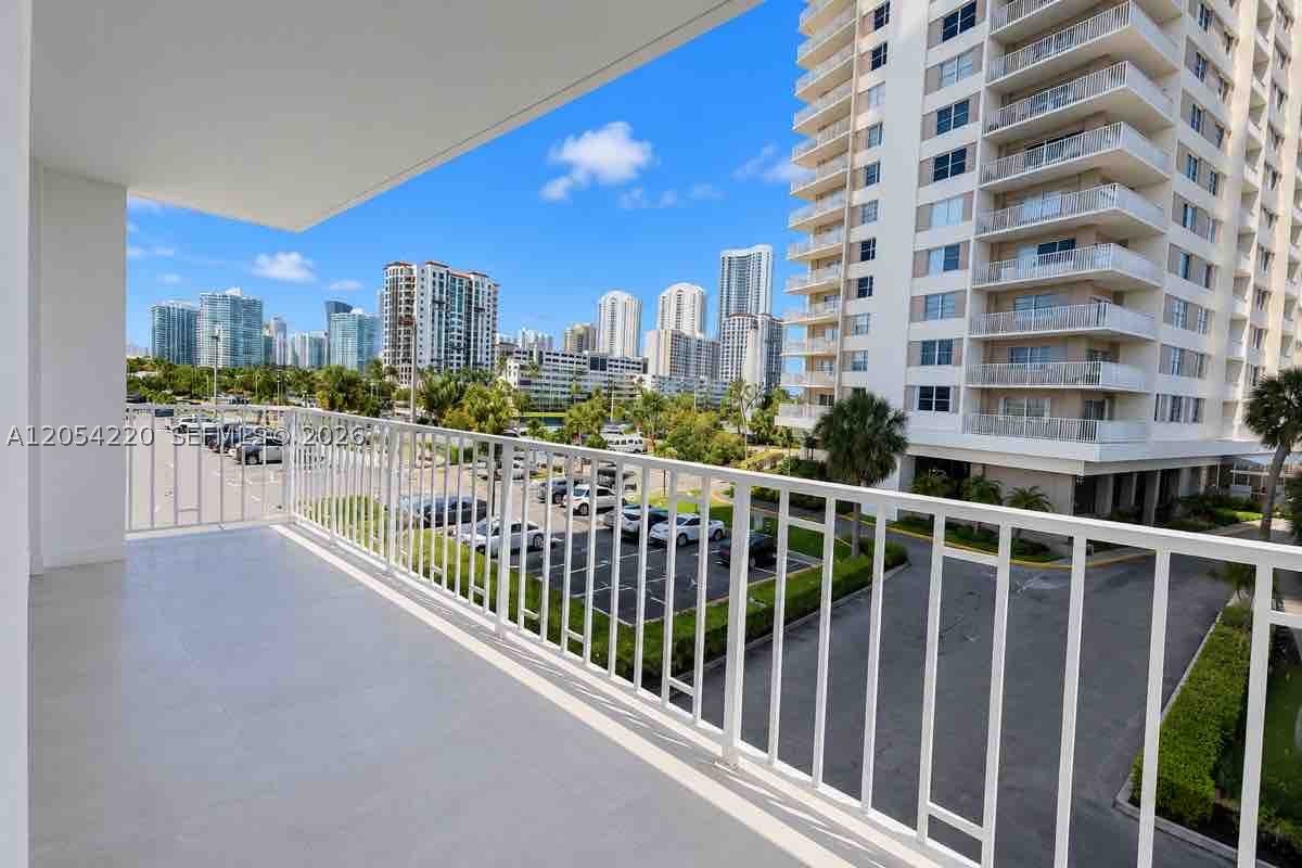 500 Bayview Dr 232