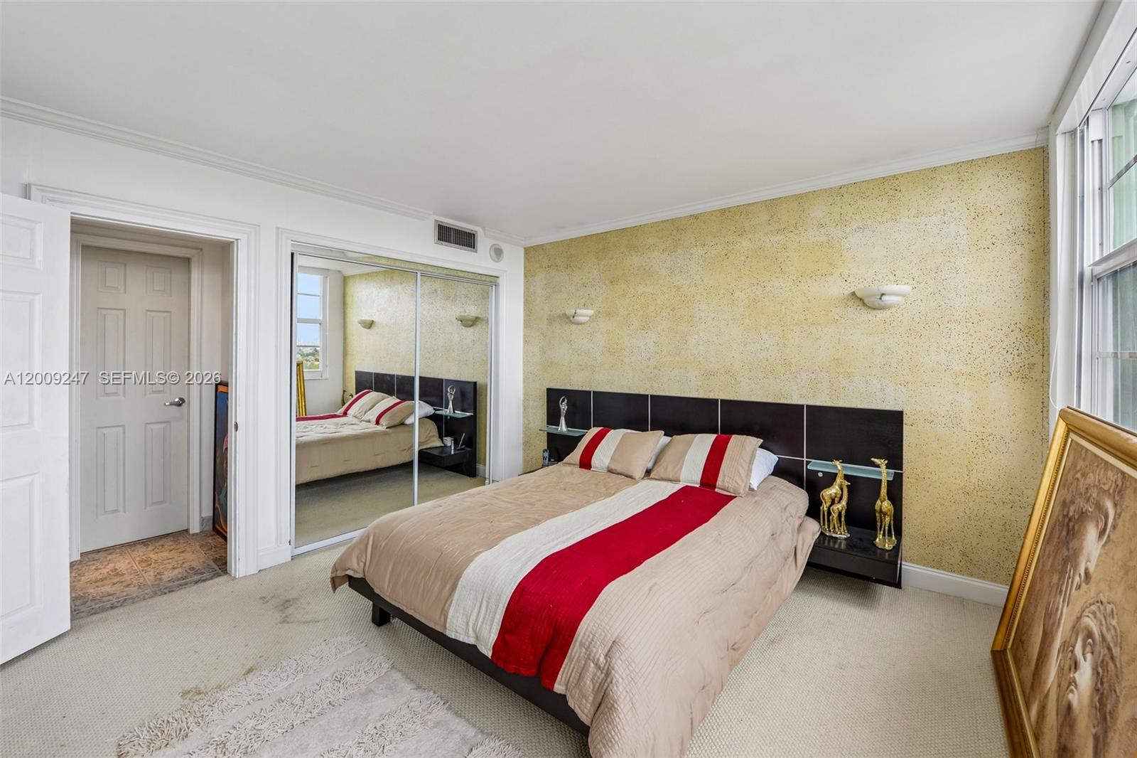 BAYVIEW TOWERS CONDO SOUT - Residential