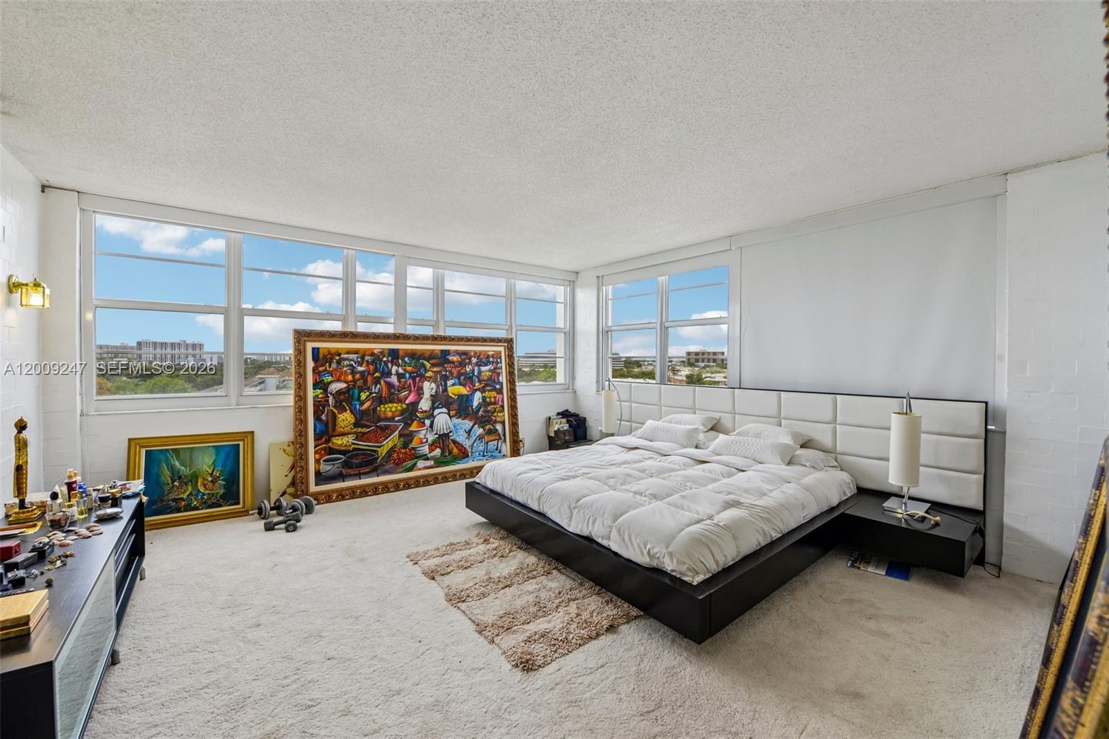BAYVIEW TOWERS CONDO SOUT - Residential