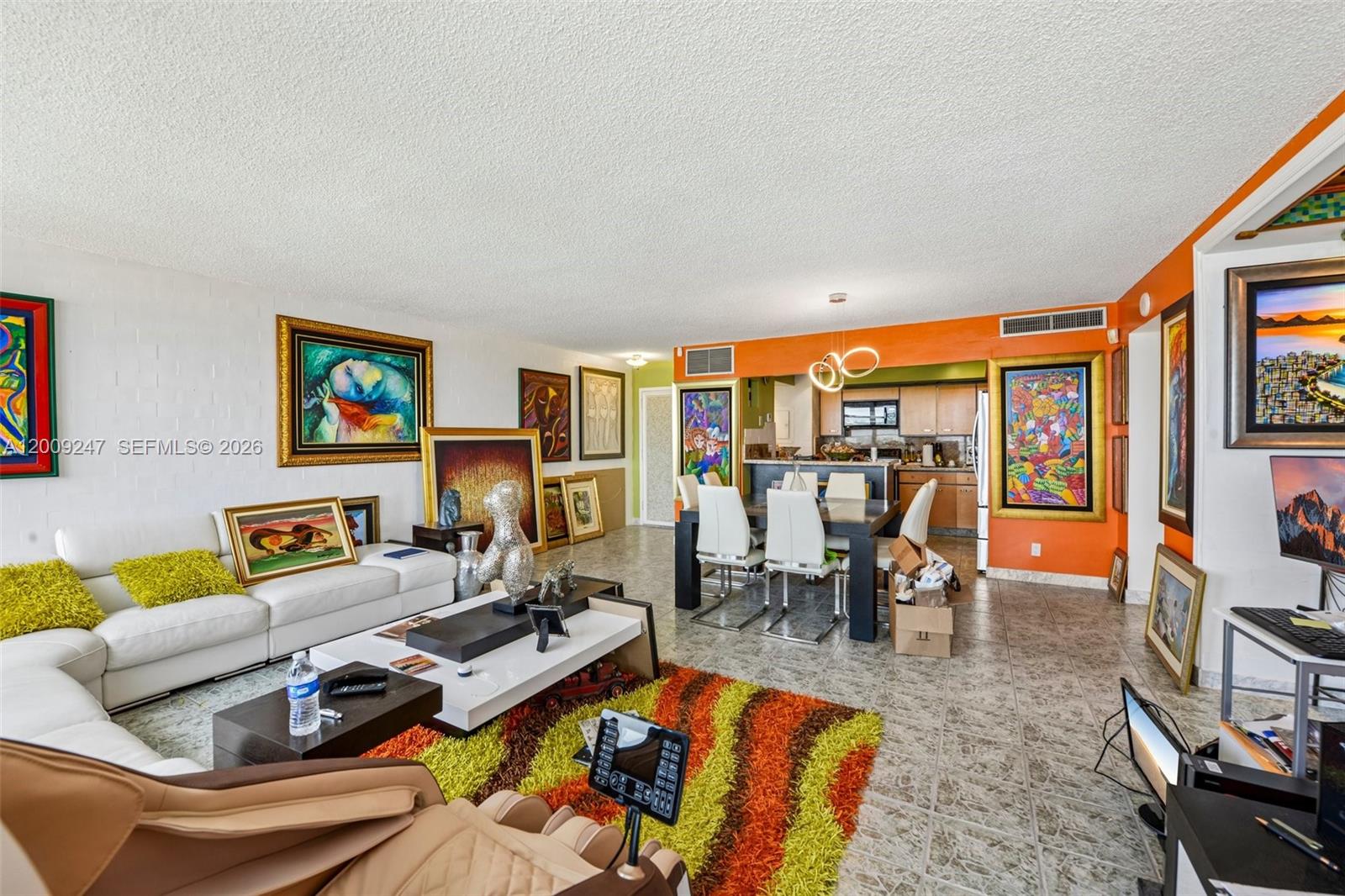 BAYVIEW TOWERS CONDO SOUT - Residential