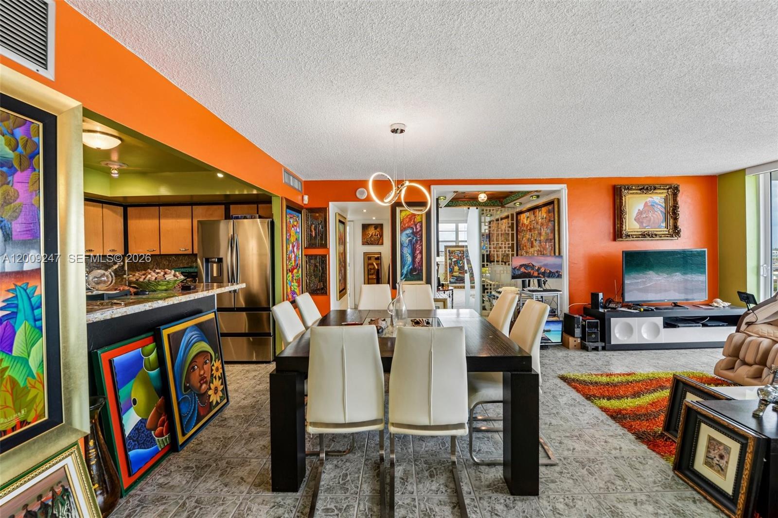 BAYVIEW TOWERS CONDO SOUT - Residential