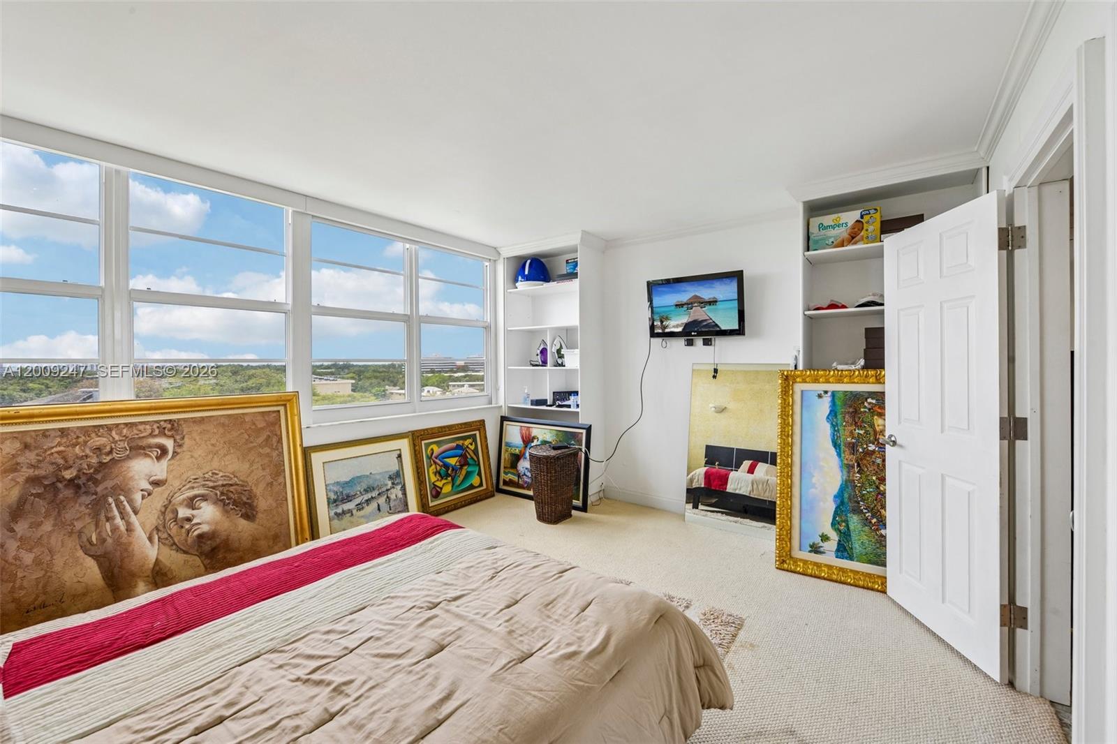 BAYVIEW TOWERS CONDO SOUT - Residential