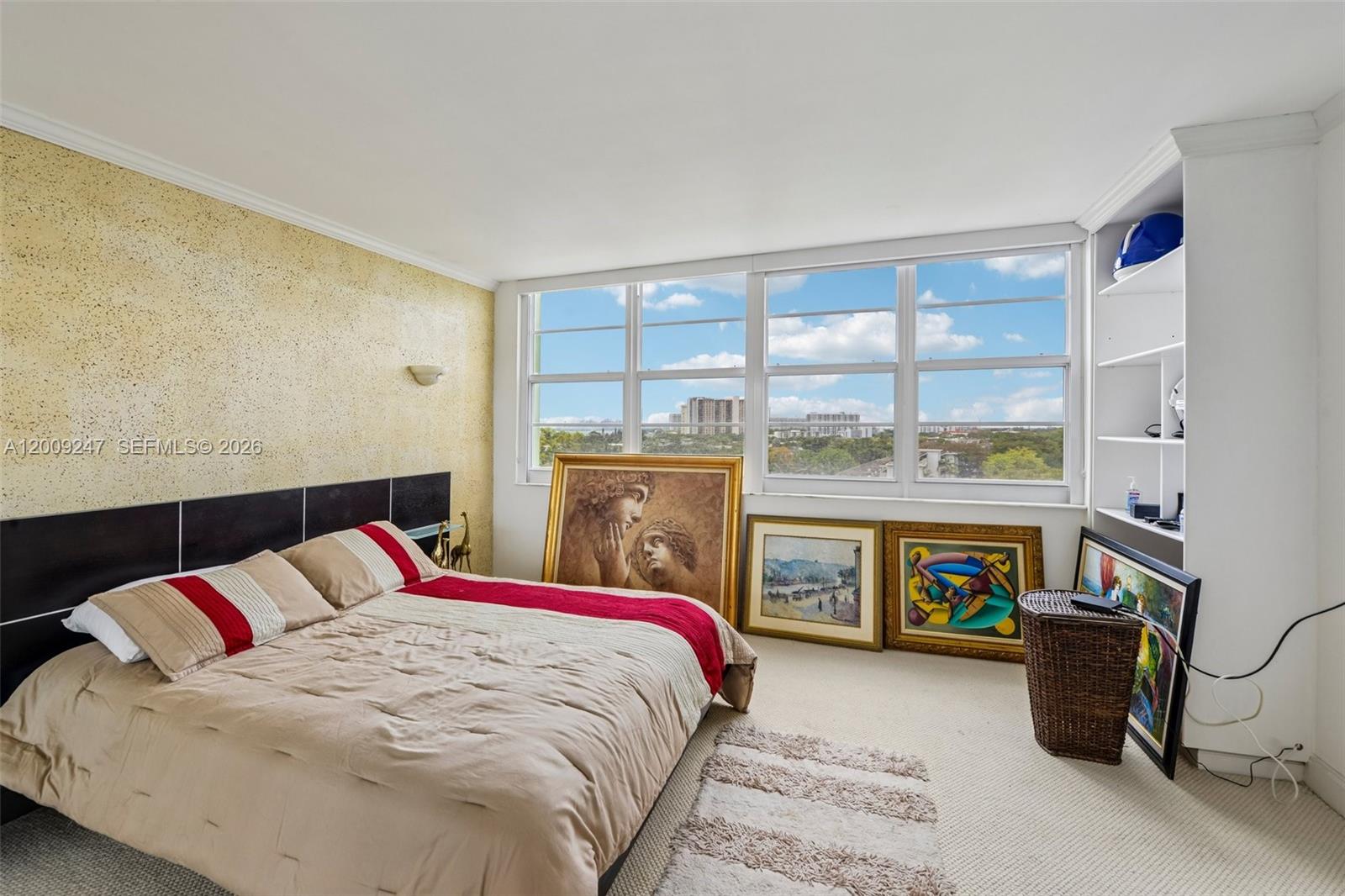 BAYVIEW TOWERS CONDO SOUT - Residential