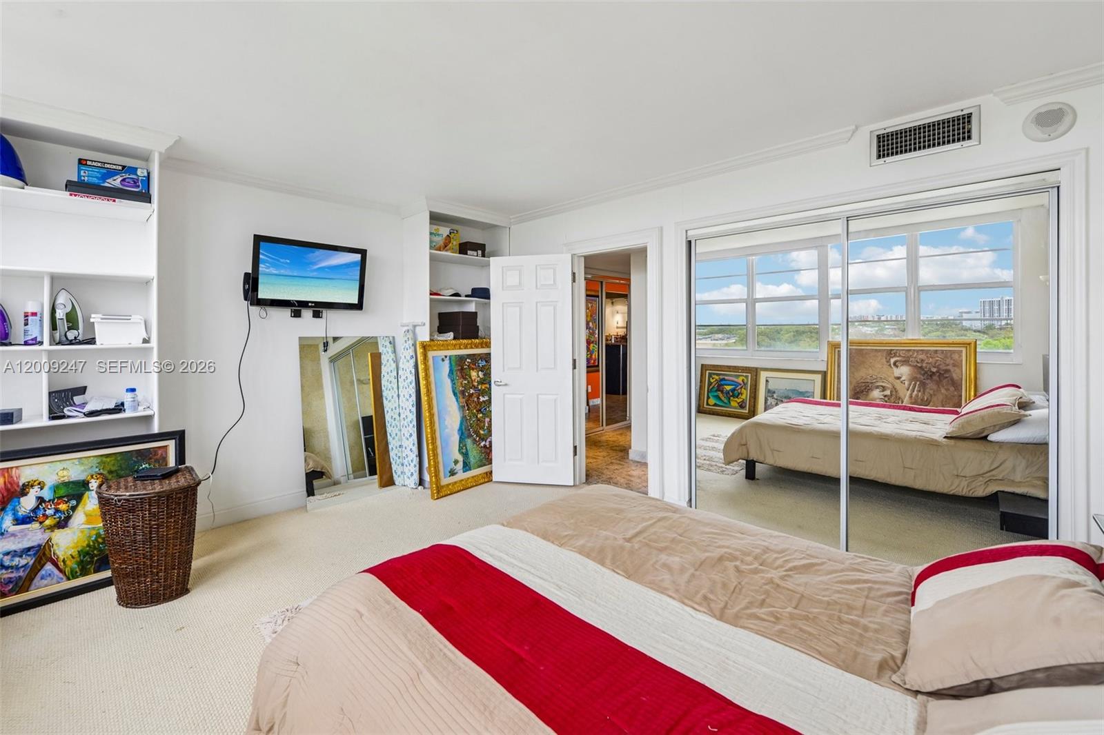 BAYVIEW TOWERS CONDO SOUT - Residential